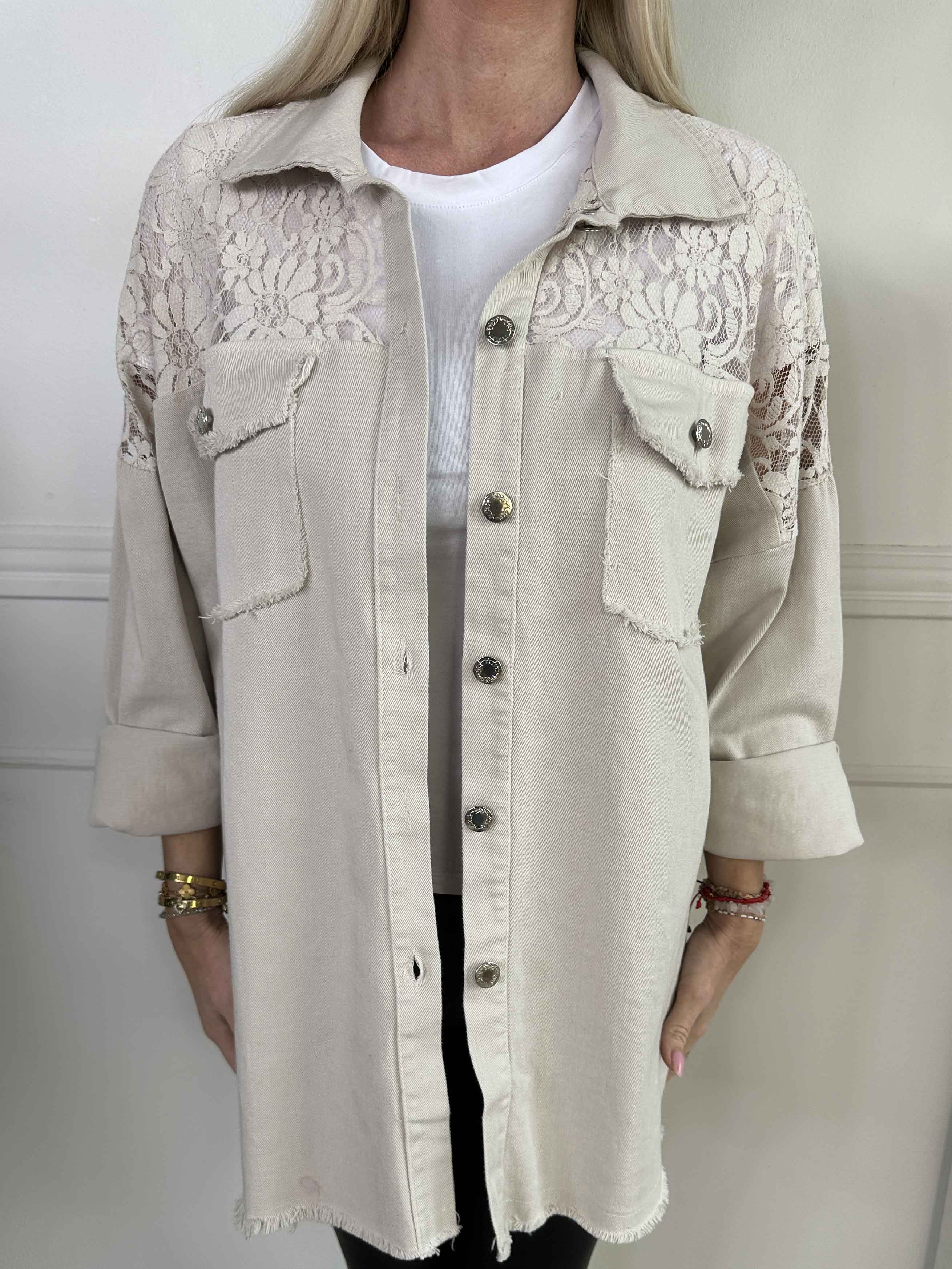 Scarlett - Jeansjacka med axlar av spets